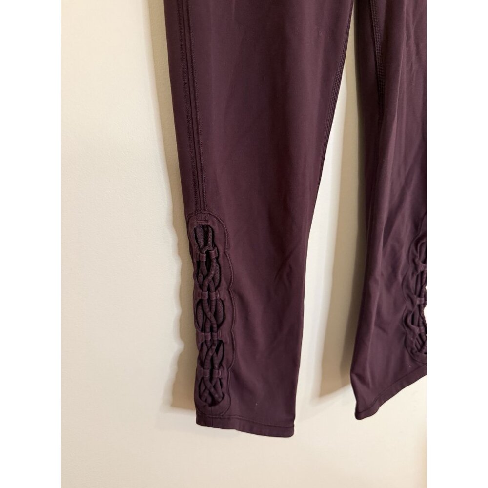 Lululemon Tied To It Crop Leggings 21" Black Cherry Purple Size 6 $98 [jb] - Picture 7 of 9